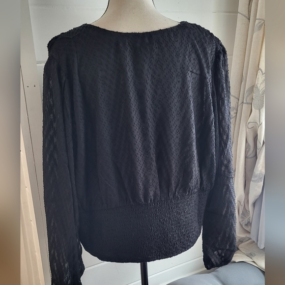Torrid Zig Zag Surplice Crop Longsleeve Blouse - Picture 6 of 7